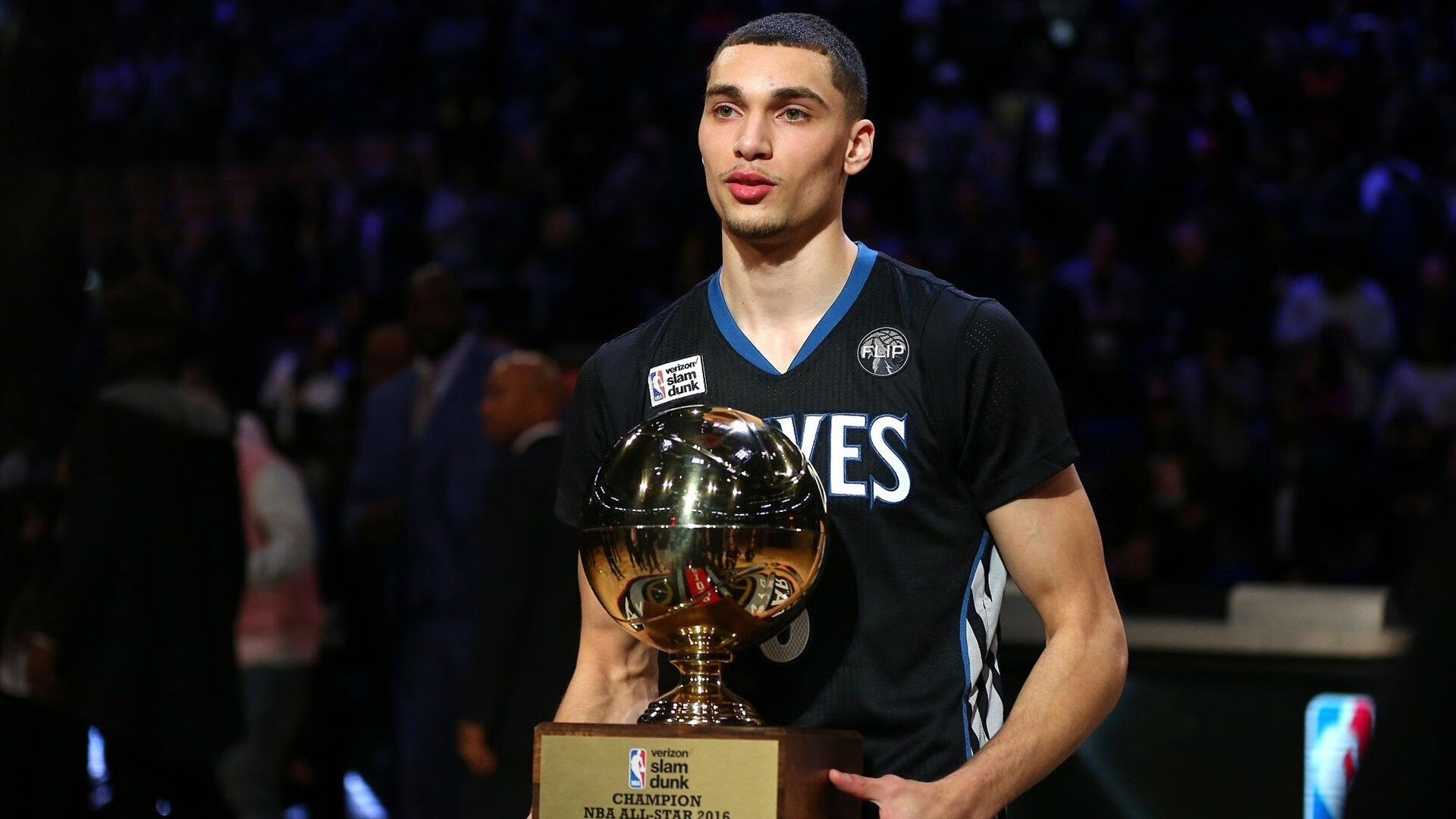 CBA联赛激战正酣 年轻球员表现抢眼，cba要给年轻球员机会